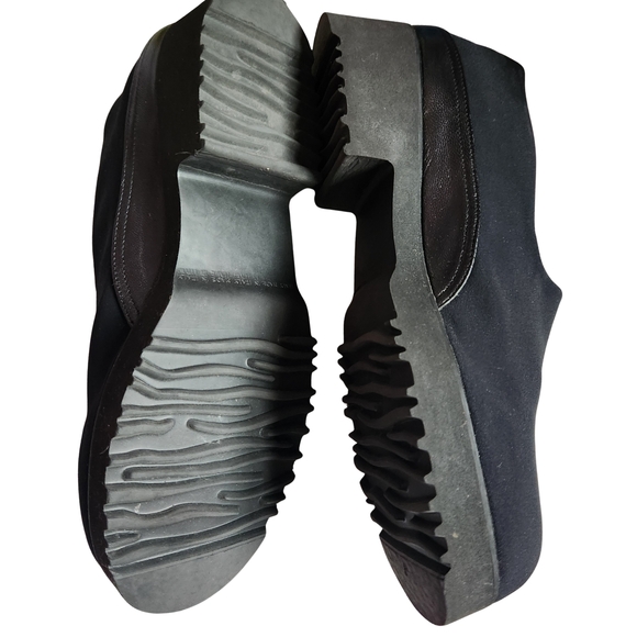 Thierry Rabotin Women's Black Flats SZ 37 1/2 - Picture 2 of 3